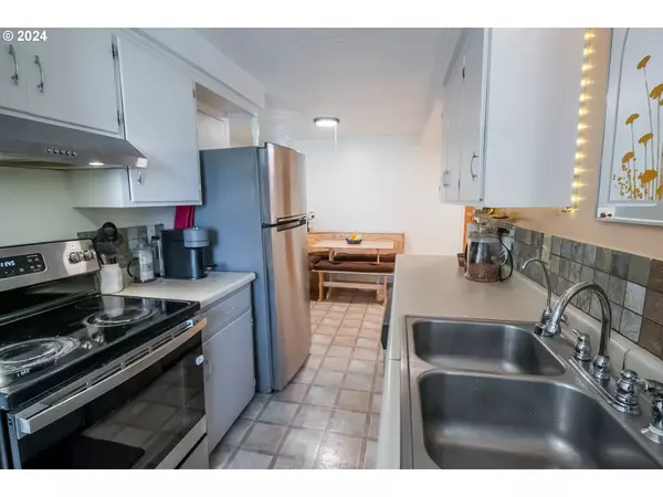 3880 GREENWOOD ST, Eugene, OR 97404