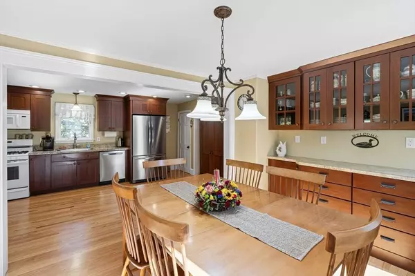 25 Washington Ave, Andover, MA 01810