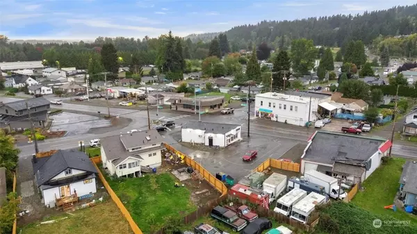 11016 Valley AVE E, Puyallup, WA 98372