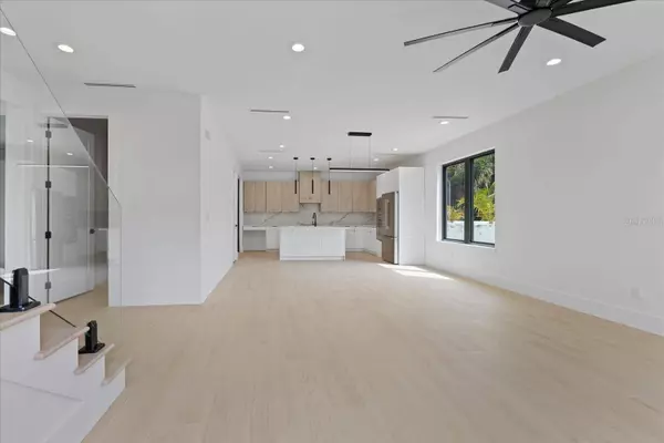 1907 W GRACE ST, Tampa, FL 33607