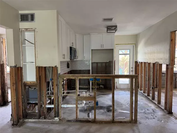 14019 W PARSLEY DR, Madeira Beach, FL 33708