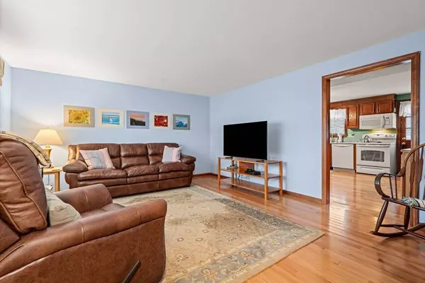 37 Christopher Dr #37, Methuen, MA 01844