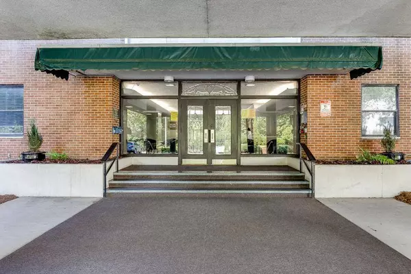 2965 Pharr Court South NW #118, Atlanta, GA 30305