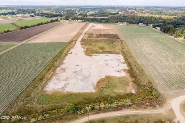 1167 Anse Broussard Highway, Breaux Bridge, LA 70517