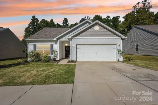 6201 Purbeck WAY, Charlotte, NC 28215