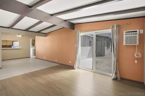 5127 Triana St, San Diego, CA 92117