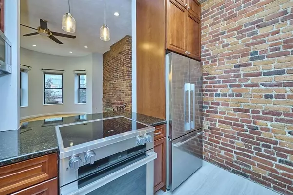 88 Saint Botolph St #5, Boston, MA 02116