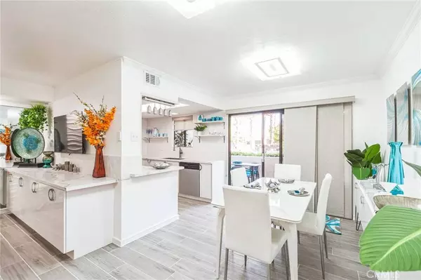 5301 E Waverly DR #137, Palm Springs, CA 92264