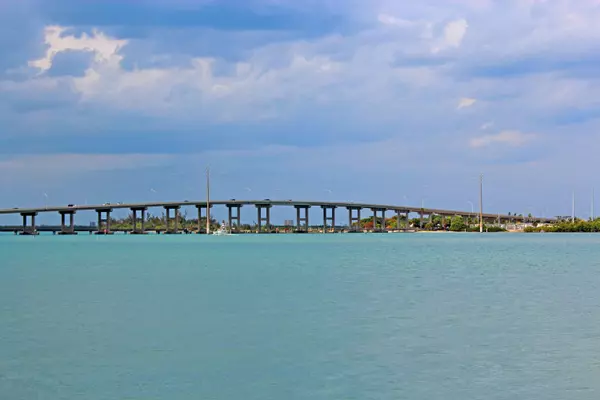 5166 Margaret Ann LN, Fort Pierce, FL 34946