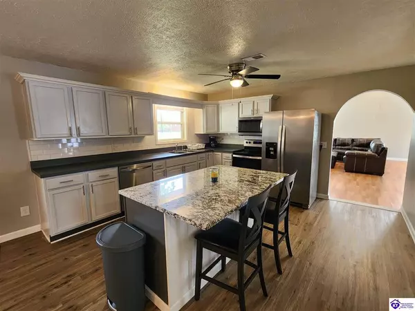 1559 Bardstown Road, Hodgenville, KY 42748