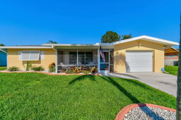 114 E Aldea ST, Port Saint Lucie, FL 34952