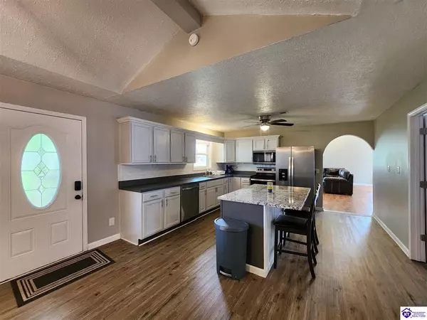 1559 Bardstown Road, Hodgenville, KY 42748