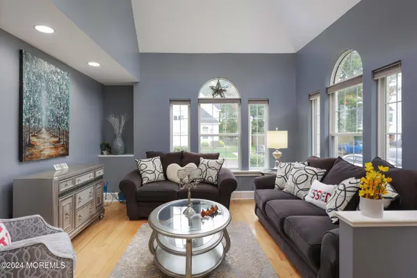 3906 Galloping Hill Lane, Toms River, NJ 08755