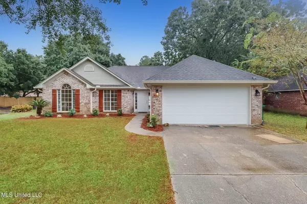 8417 Clamshell Avenue, Ocean Springs, MS 39564