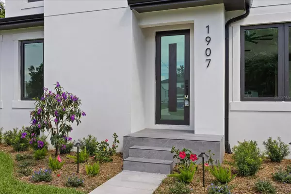 1907 W GRACE ST, Tampa, FL 33607