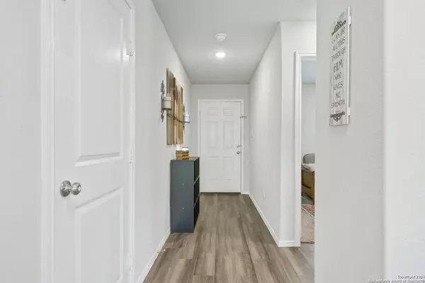 5636 JASMINE SPUR, Bulverde, TX 78163-2504