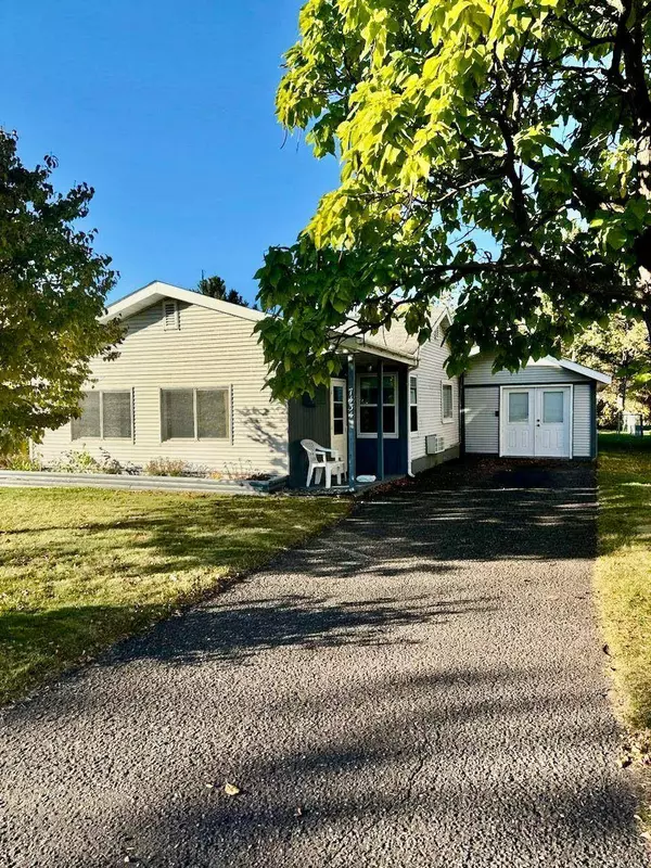 7434 Alder ST W, Webster, WI 54893