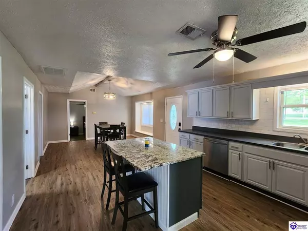 1559 Bardstown Road, Hodgenville, KY 42748