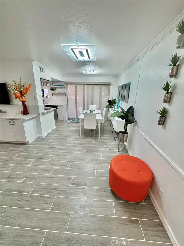 5301 E Waverly DR #137, Palm Springs, CA 92264