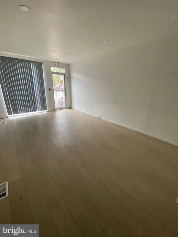 1142 S 11TH ST #FIRST FLOOR FRONT, Philadelphia, PA 19147