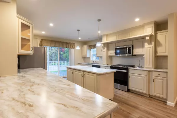 10 Camden RD, Berwick, ME 03901