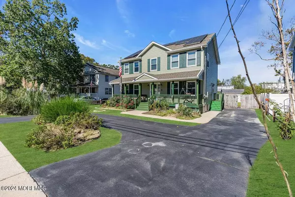 607 Poplar Street, Lakehurst, NJ 08733