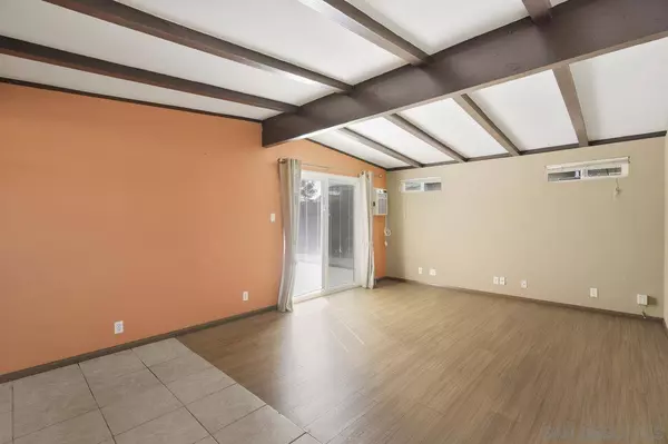 5127 Triana St, San Diego, CA 92117