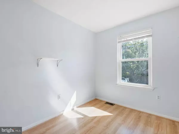 14 PARA LN, Newark, DE 19702