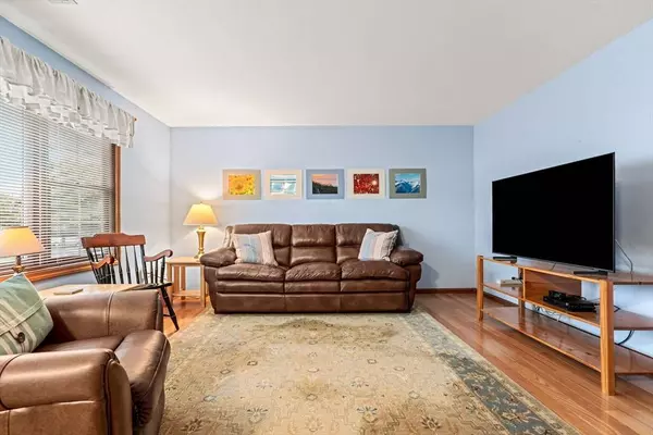 37 Christopher Dr #37, Methuen, MA 01844