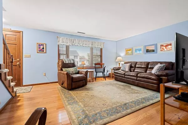 37 Christopher Dr #37, Methuen, MA 01844