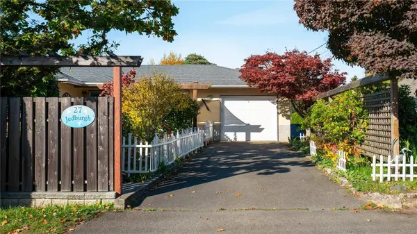27 Jedburgh Rd, View Royal, BC V9B 1K7