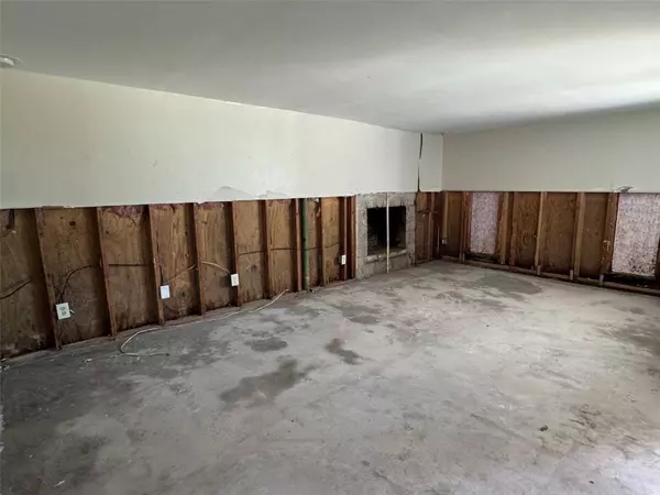 14019 W PARSLEY DR, Madeira Beach, FL 33708