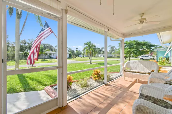 114 E Aldea ST, Port Saint Lucie, FL 34952