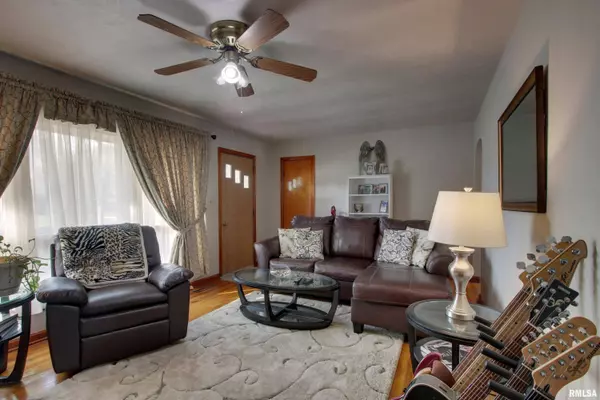 1235 Koetters LN, Quincy, IL 62305