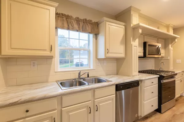 10 Camden RD, Berwick, ME 03901