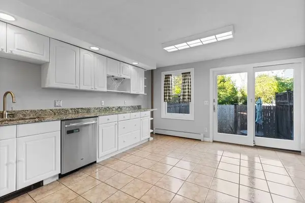 55 Murdock St #55, Somerville, MA 02144