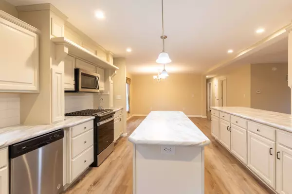 10 Camden RD, Berwick, ME 03901