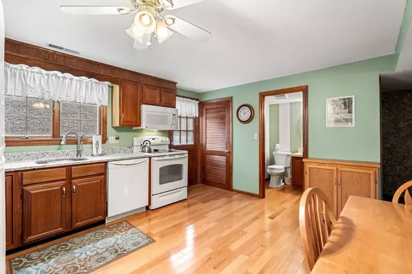 37 Christopher Dr #37, Methuen, MA 01844