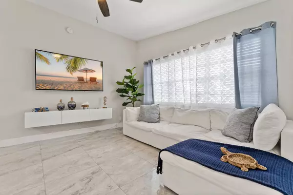 3018 French AVE, Lake Worth, FL 33461