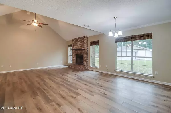 8417 Clamshell Avenue, Ocean Springs, MS 39564