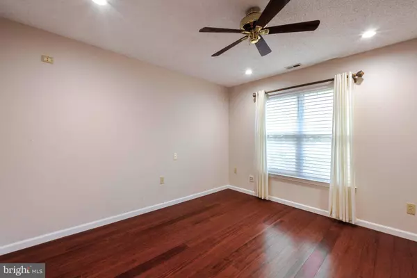 6006-B NORMANDY DR, Mount Laurel, NJ 08054