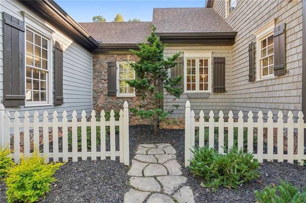 2915 Southers CIR, Suwanee, GA 30024