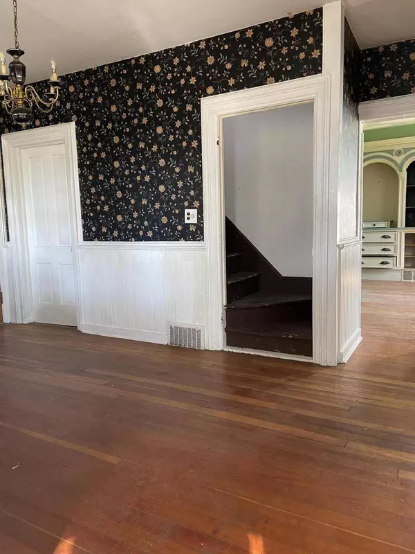 580 Eagle Lake AVENUE, Mukwonago, WI 53149