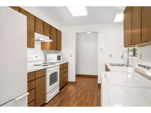 20550 SW JOHNSON ST, Beaverton, OR 97003