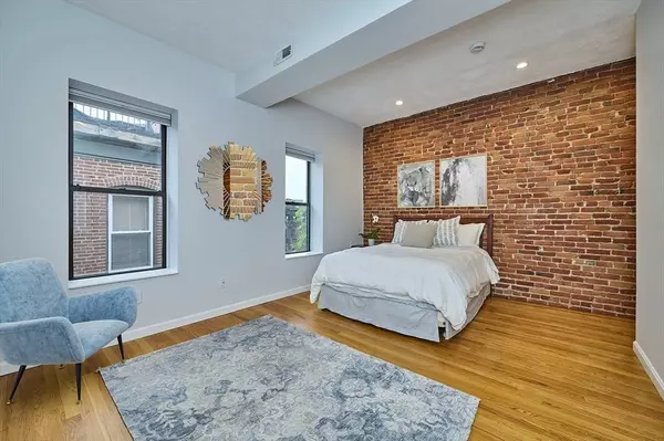 88 Saint Botolph St #5, Boston, MA 02116