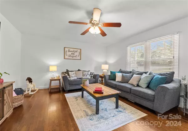 6911 Oakland AVE, Indian Trail, NC 28079