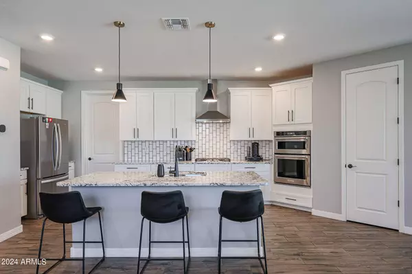 19704 W ROMA Avenue, Litchfield Park, AZ 85340