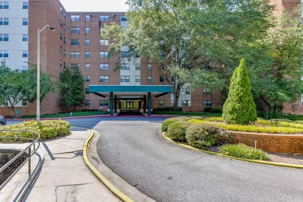 2965 Pharr Court South NW #118, Atlanta, GA 30305