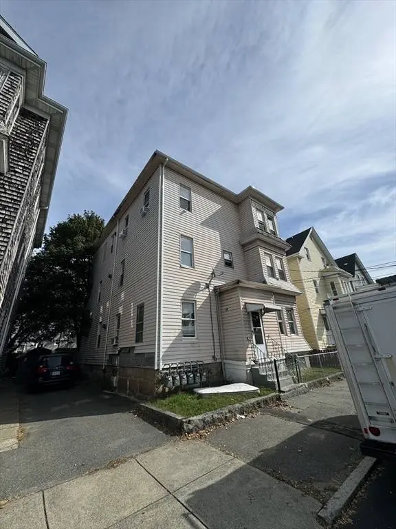 12 Harmony St, New Bedford, MA 02740
