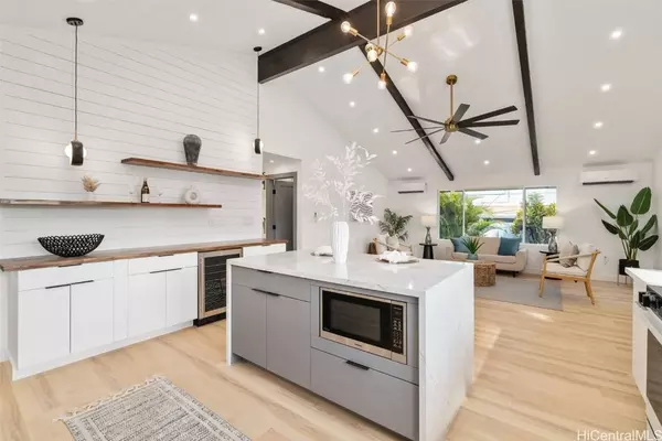 4333 Olaloa ST, Honolulu, HI 96818